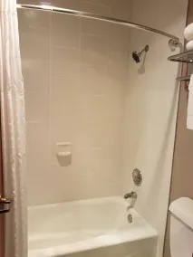 Quality Inn & Suites Bainbridge Island - Salle de bain