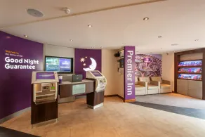 Premier Inn London Hammersmith - Ravenscourt Park - Resepsjon