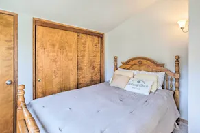 Pet-Friendly Rockaway Beach Home w/ Fire Pit! - Interiör