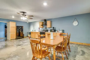 1 Mi to Greers Ferry Lake! Outdoor Adventure Base - Innenbereich