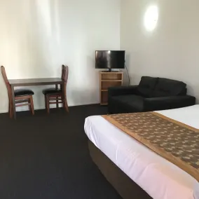 Footscray Motor Inn and Serviced Apartments - Room