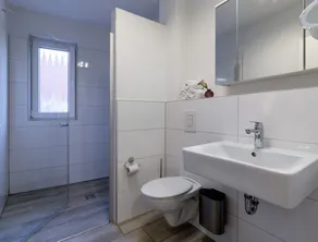 GLEUEL INN HOTEL - Serviced Apartments - Bathroom