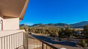 Best Western Plus Silver Saddle Inn - Vue de la chambre