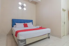RedDoorz Syariah near Terminal Batu Ampar 2 - Chambre