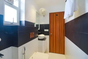 FabHotel Grand Arya - Badezimmer