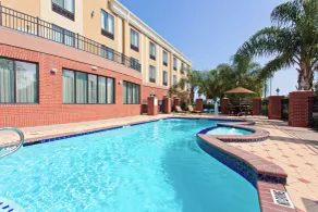 Holiday Inn Express & Suites Wharton by IHG - Pool