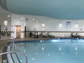 Holiday Inn Hotel & Suites Chicago Northwest - Elgin by IHG - Piscine