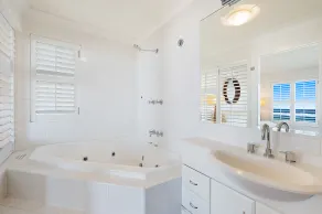Beachfront Palm Beach Townhouse - Salle de bain