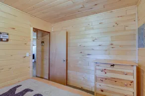 Lakefront Resort Cabin w/ Porch in Park Rapids! - Værelse