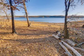 Waterfront Home on Greers Ferry Lake w/ Game Room - Innvendig
