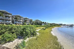 Beachfront Cedar Key Condo w/ Pool, Spa & Views! - Interiør