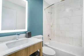 Quality Inn Knoxville West Cedar Bluff - Badezimmer