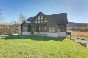 3 Mi to Holiday Valley: Mtn-view Home w/ Patio - Interior