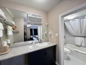 Super 8 by Wyndham Guelph - Bad