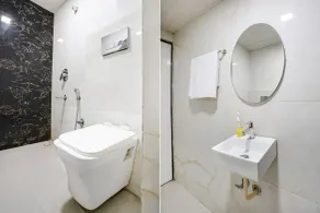 FabHotel Golden Star - Bathroom