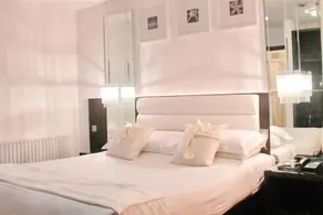 Zuni Restaurant & Boutique Hotel - Chambre
