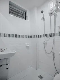 OYO 605 The Quarters - Salle de bain