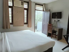 Silver Arrow Guest House  - Quarto