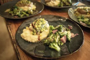 Qasa Boutique Hotel and Retreats - LGBTQ - Restaurant