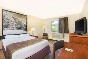 Super 8 by Wyndham Ripley - Room