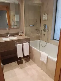 Ramada Hotel & Suites by Wyndham Adana - Bathroom