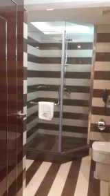 The Raintree Dhaka - A Luxury collection Hotel - Bathroom