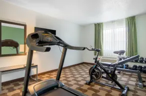 Quality Inn Russell - Fitnessfaciliteter