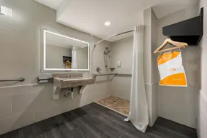 Quality Inn Gadsden - Attalla - Badezimmer