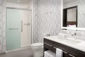 Home2 Suites by Hilton Denver Central Park - Bathroom