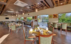 The Fern Sattva Resort Polo Forest, Series by Marriott - Restaurante