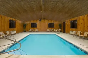 Super 8 by Wyndham Grove City - Piscine