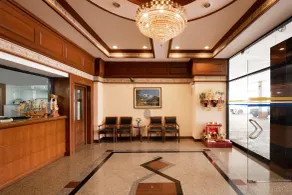 L.A. Tower Hotel - Reception