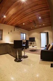 Mia Mia Executive Apartments - Lobby sitting area