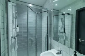 easyHotel Victoria - Badezimmer