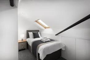 McLaren House Seahouses - Room