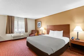 Quality Inn-Sawyer - Zimmer