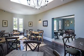 The Riverside - Restaurant