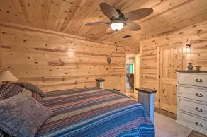 Cabin w/ Hot Tub - Near Broken Bow Lake & Hiking! - Interiør