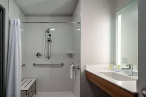Microtel Inn & Suites by Wyndham Winchester - Salle de bain