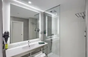 Sercotel Rosaleda Málaga - Bathroom