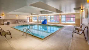 Holiday Inn Express Wichita South by IHG - Piscine