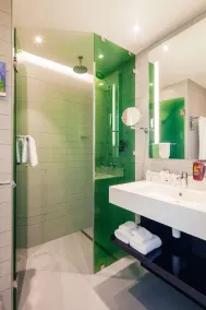 Park Inn by Radisson Dubai Motor City - Bathroom