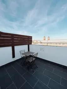 Fira Apartments by gaiarooms - Vue de la chambre