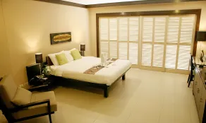 Coralpoint Gardens Suites & Residences - Chambre