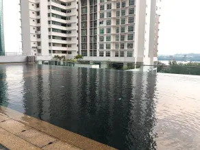 V at Summerplace - Pool