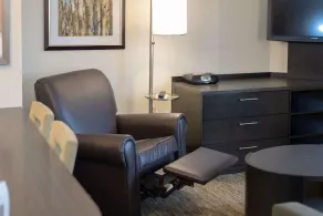 Sonesta Simply Suites Cleveland North Olmsted Airport - Room