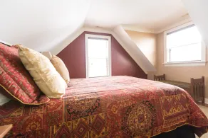 Genelle House B&B Guest House - Chambre