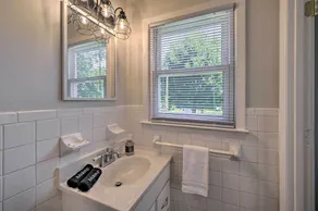 Charming Retreat on 5 Acres w/ Deck & Grill! - Interiør