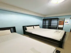 OYO 75506 Ratchapruek Apartment Suphanburi - Habitación