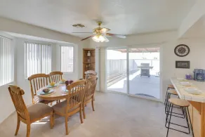 Quaint Bullhead City Getaway ~ 2 Mi to River! - Intérieur